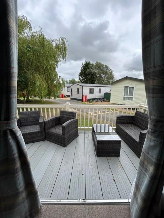 23 Larch View Luxury Caravan Tattershall Lakes Bagian luar foto